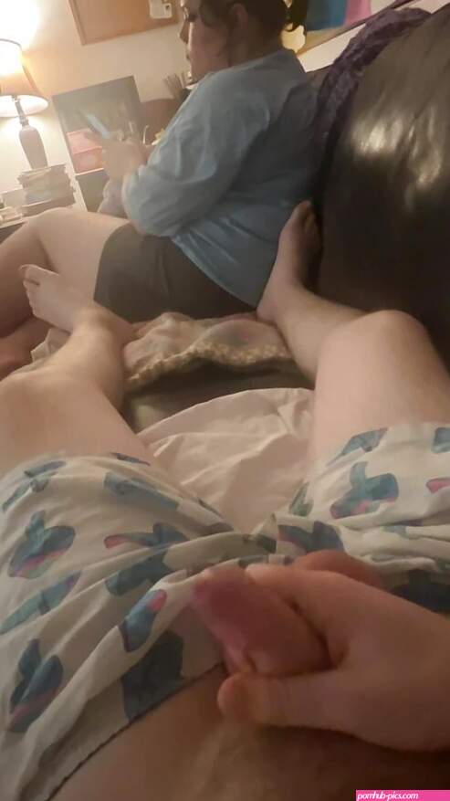 Hij werd negeerd terwijl hij zich aftrekte en klaarkwam met MyPrejacBoyfriend MyPrejacBoyfriend door My Prejac Boyfriend: Canadees Fetisj Huisgemaakte POV Koppel Porno Video