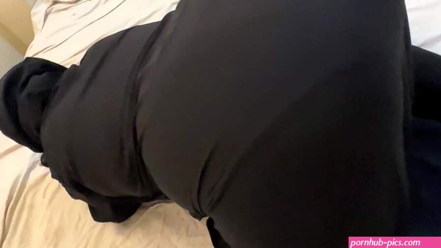 Quickly Pound my Huge Ass Wet Pussy my Parents Leaves Home