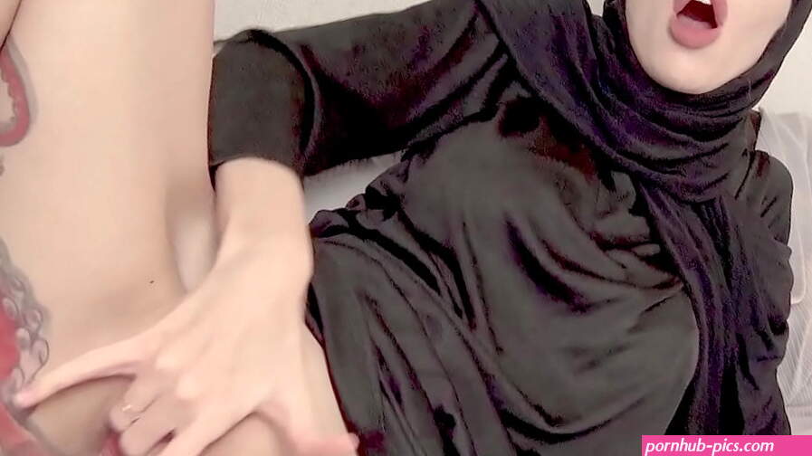 Anal muslim babe watching porn first time and made her ass gape