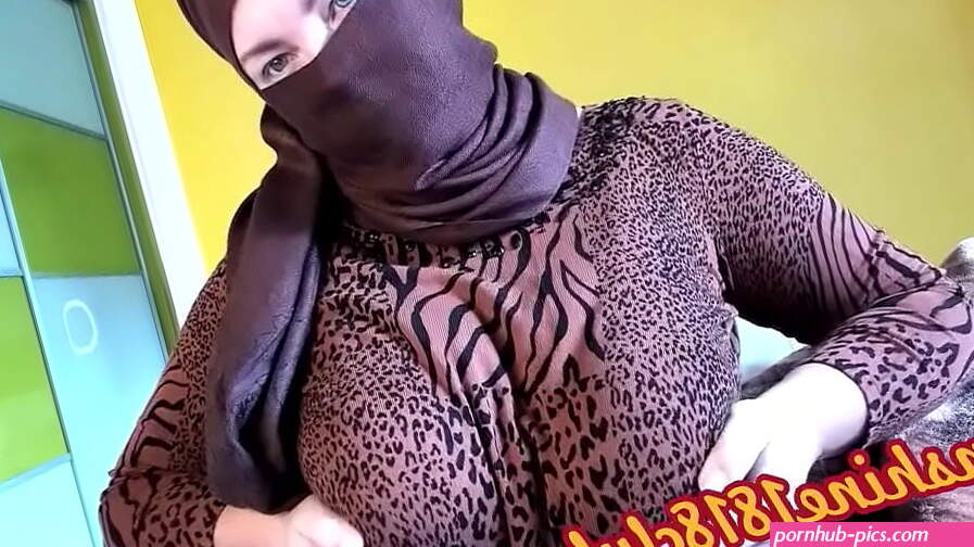 arab muslim hijab horny babe with big tits and fat ass on cam recording October 25th