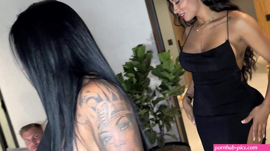 Summer Nights And Saliva Coating With Delicious Latinas Mariana and Erika Gomez