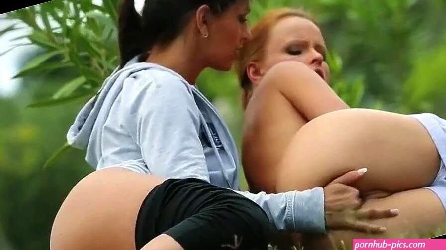 Jo jogging with a friend: Licking Lesbian Fingering Porn