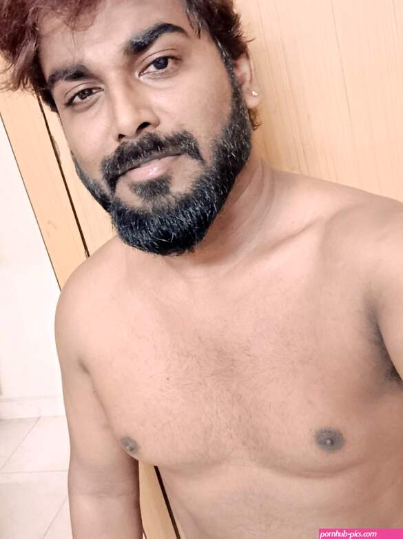 Full nude body massage available with safe place Rs 1800- 1 hour