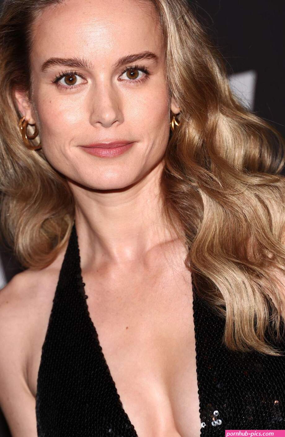 Brie Larson Sexy Shows Off Her Hot Cleavage at the Celine FallWinter 2023 Fashion Show in Los Angeles