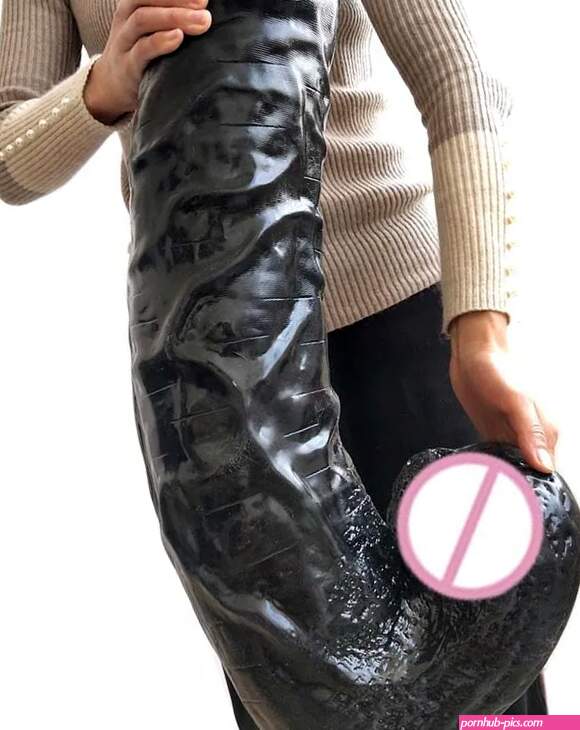 Huge Realistic Dildo