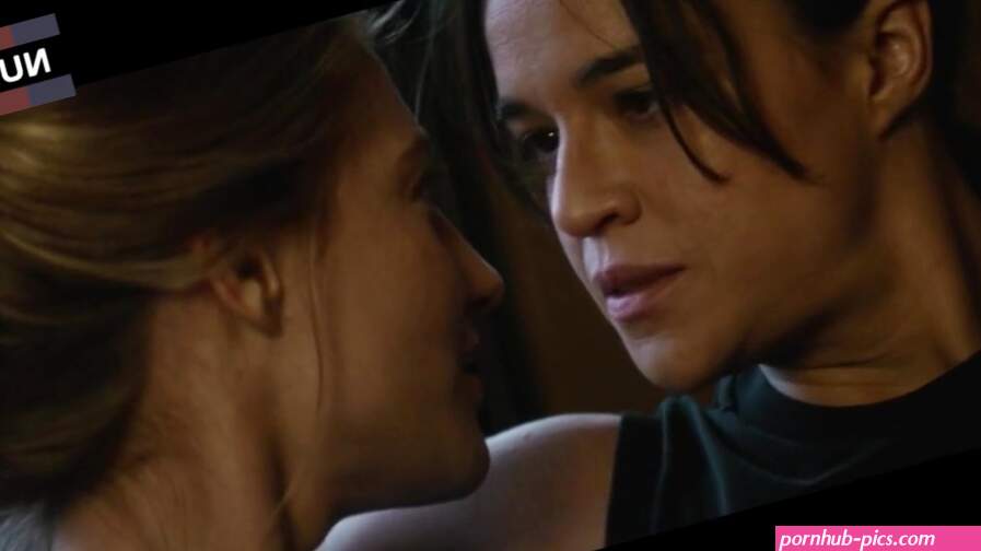 Michelle Rodriguez Lesbians Kissing