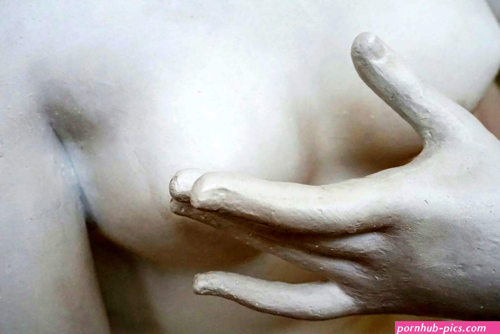 Causes of Reasons for Small Breasts
