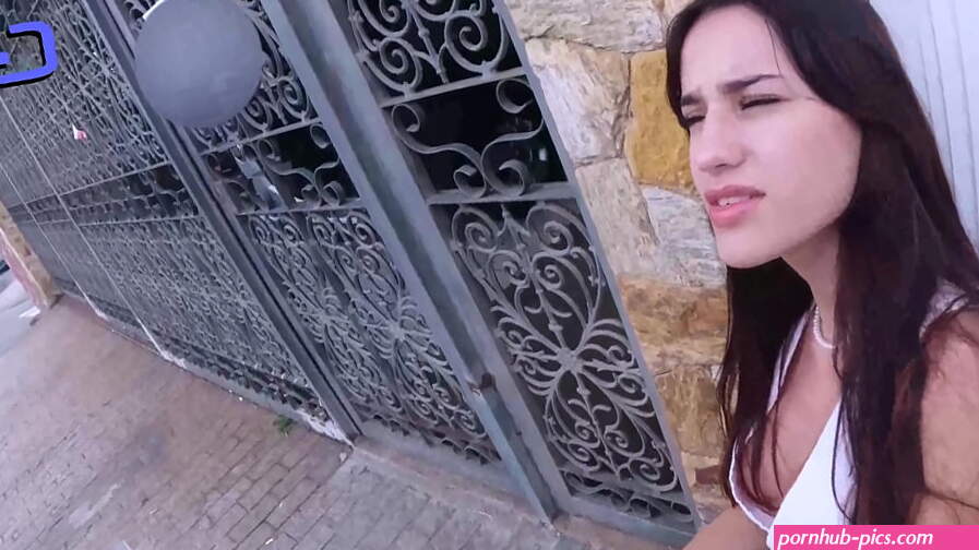 I called this hot girl to fuck and record everything to post later