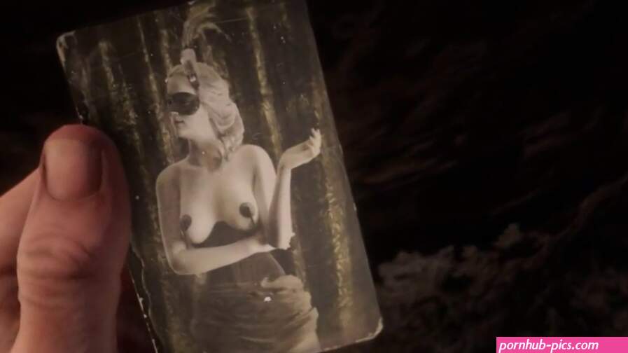 Red Dead Redemption 2 Otis Miller Revolver and...Um...Porn stash Rattle snake hollow