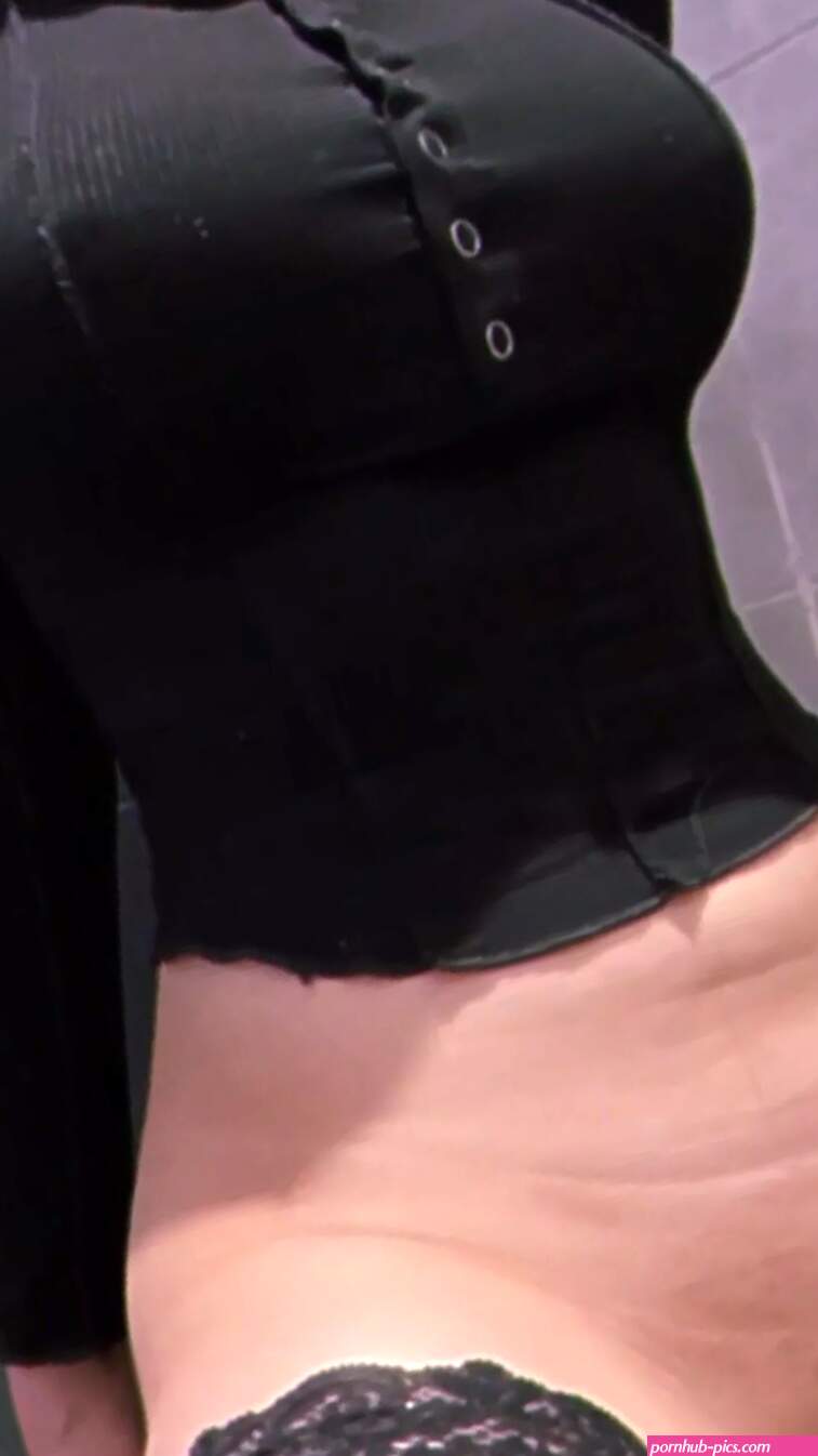Deerlong Big Titty Asian Riding a Big Hard Dildo Like a Slut Onlyfans Video