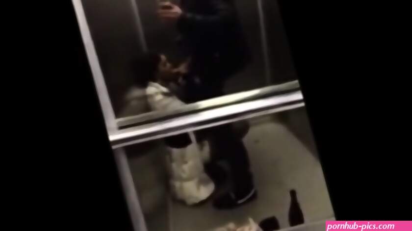 Elevator Blowjob
