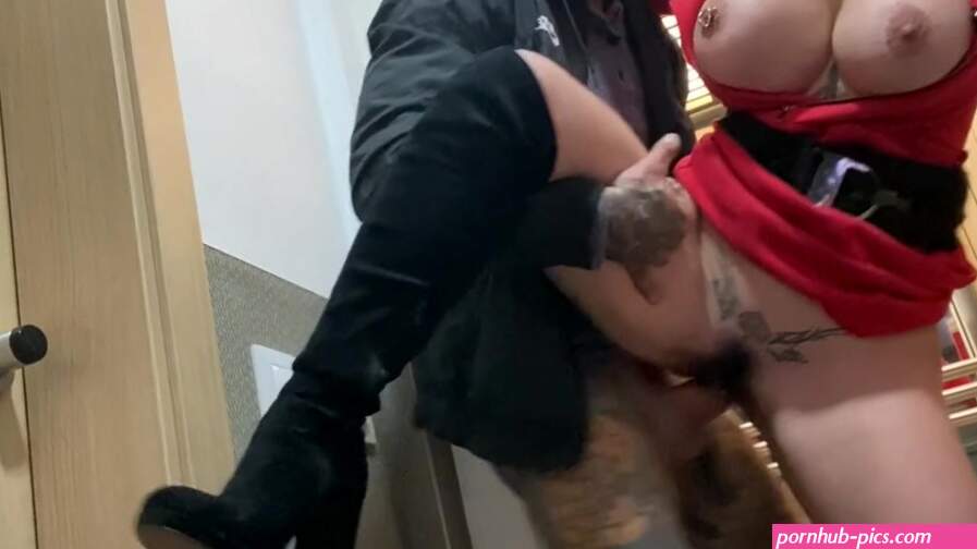 Slut MILF blowjob in the elevator