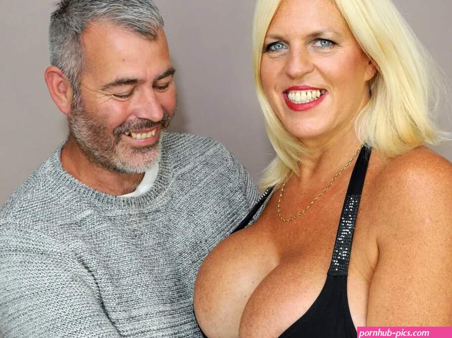 Woman with biggest boobs in Britain squeezes her waist down to 24 inches with rib-crushing corset