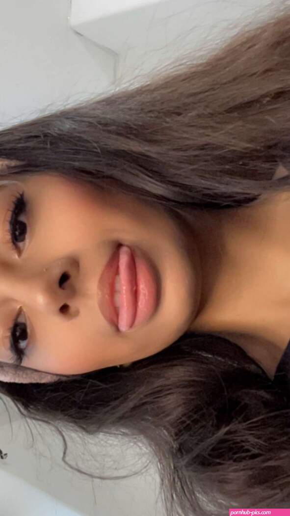 Paki slut mayya fingering nudes leak