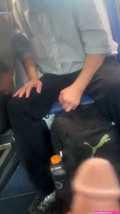 Risky: Cumming in front of stranger in the bus