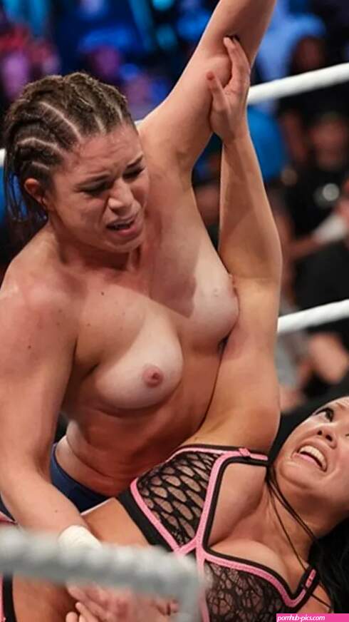 Naked wrestling meets ultimate excitement! This match is straight out of a wild porn fantasy