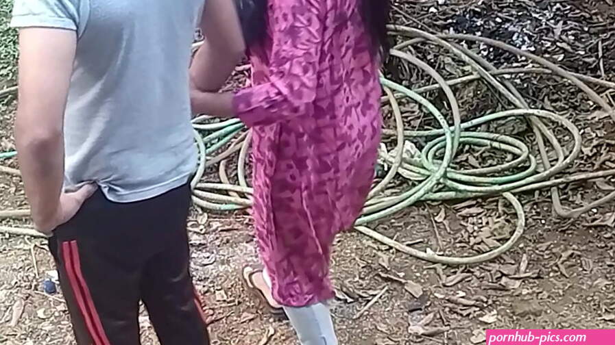 Nepali xxx aunty let neighbor boy fuck her pussy in exchange for help! hindi audio
