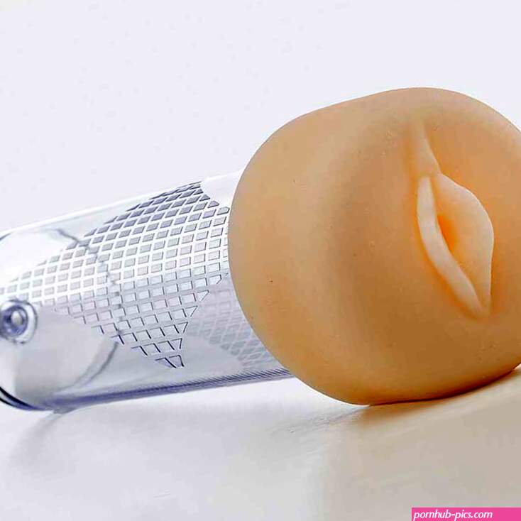 Universal Penis Pump Vagina Sleeve Realistic Replacement by Lynk Pleas