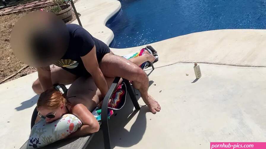 Pool Guy Fucks MILF Poolside