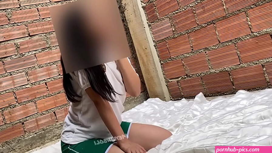 VIDEO PORNO CASERO CON COLEGIALA DE 18 AÑOS QUE ES FOLLADA EN LA ESCUELA AMOR LLENAME DE LECHE GRITA DE PLACER LA NINFOMANA