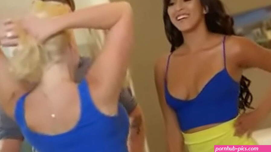 Spicy Latina Realtor Cant Keep Her Hands Off Buyers Goods in Empty House