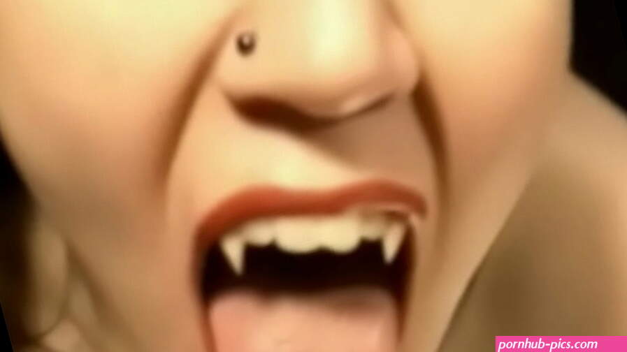 Vampire Blowjob