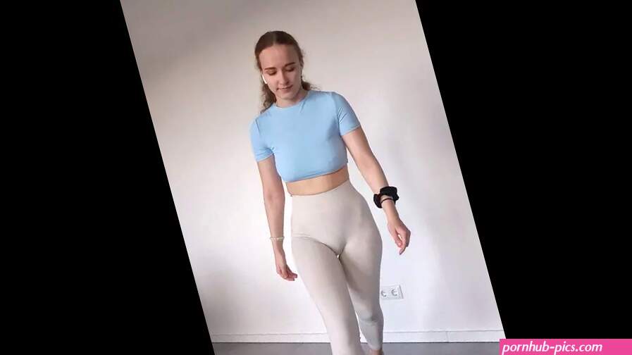 fit girl flowina paradise