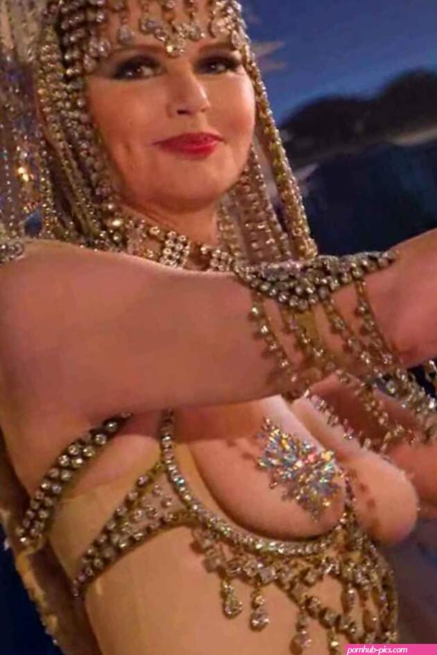 Geena Davis she knows why you are watching