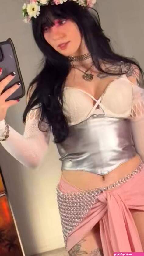 A very lucky girls Video on X