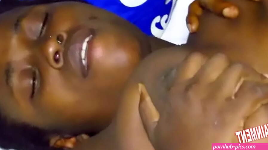 XXX Guy Made Me to Speak in Tongues as He Eat My Pussy