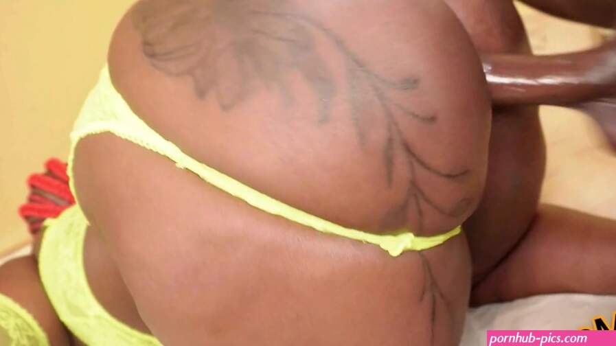 Fast Hard Stokes For Big Booty Girl