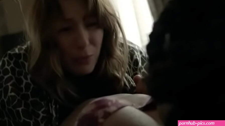 Isidora Goreshter goes down on Shanola Hampton