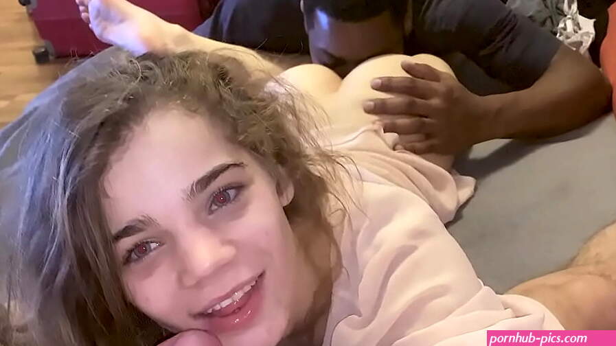 CUTE TEEN HAS HOMEMADE INTERRACIAL THREESOME