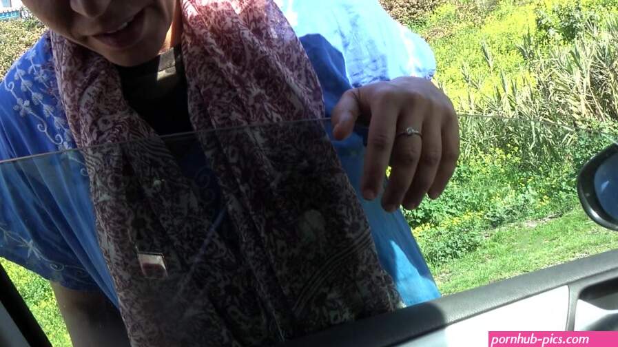 Picked up turkish hooker for blowjob she swallowed cum