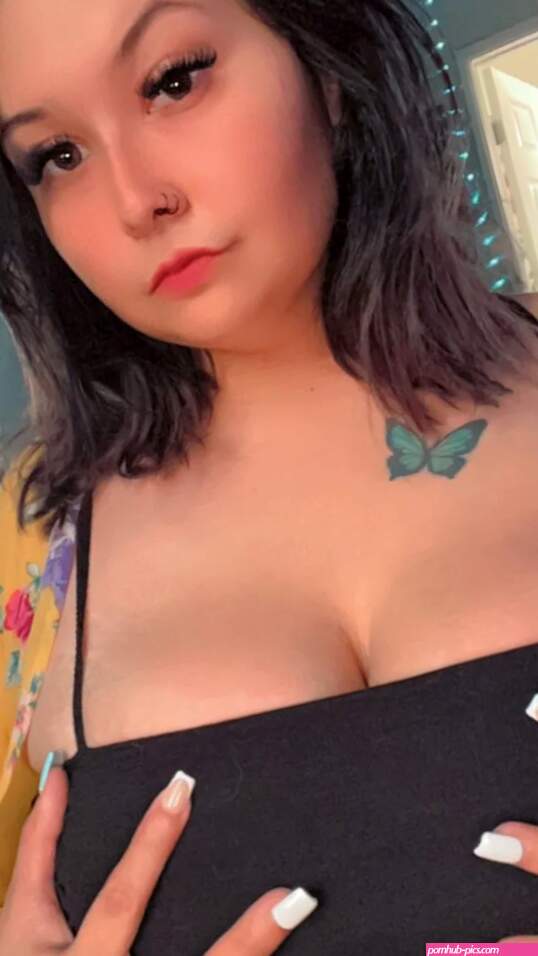 angie.roze OnlyFans