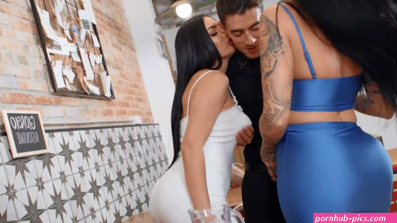 Dinner And A Wet Threesome porn picture gallery
