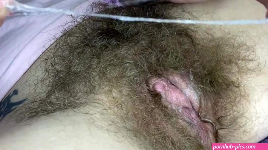Super orgasme humide et grool jouer gros plan chatte poilue gros clitoris frottant masturbation
