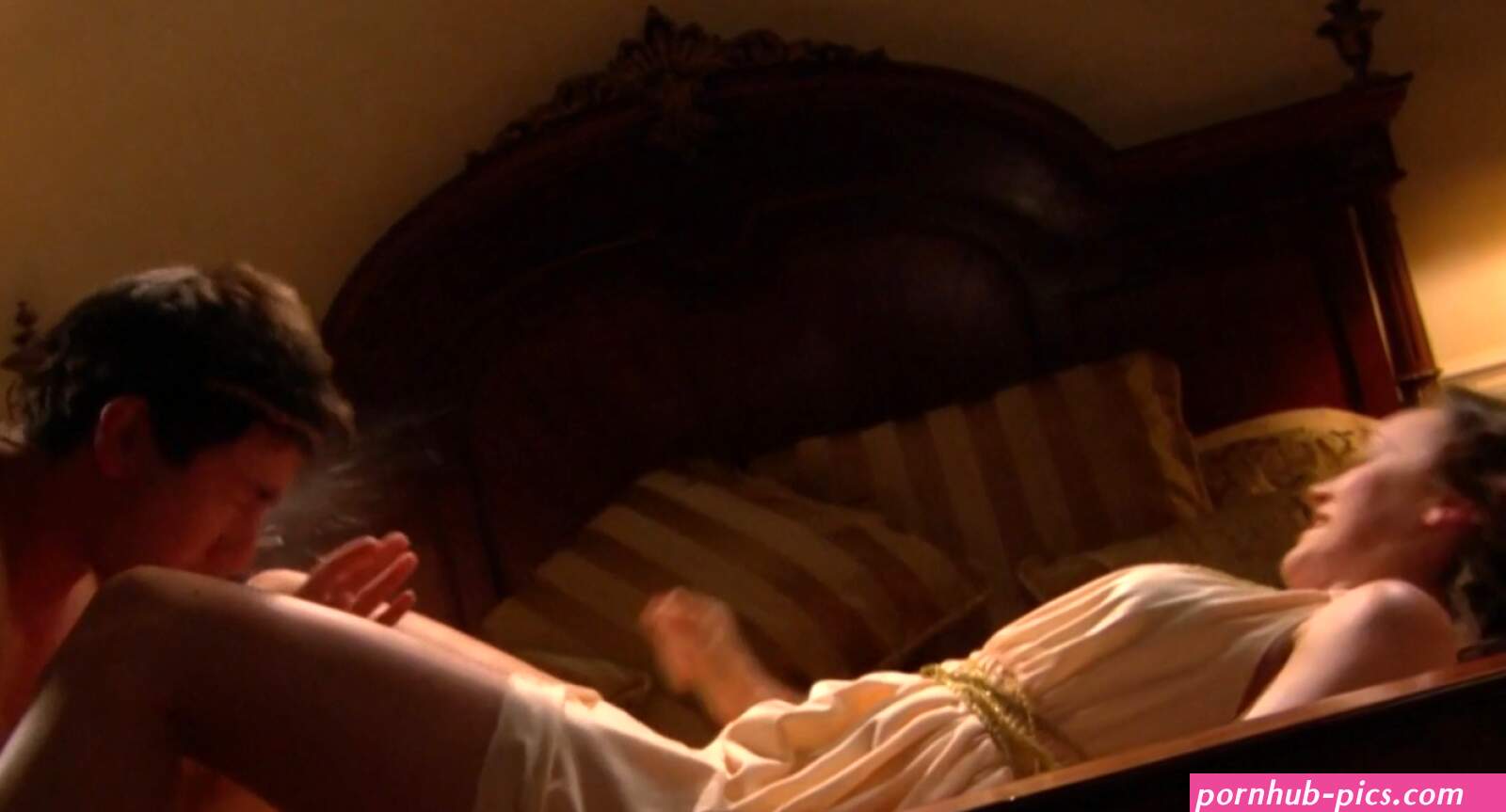 Naked Sarah Power in American Pie Presents Beta House ANCENSORED