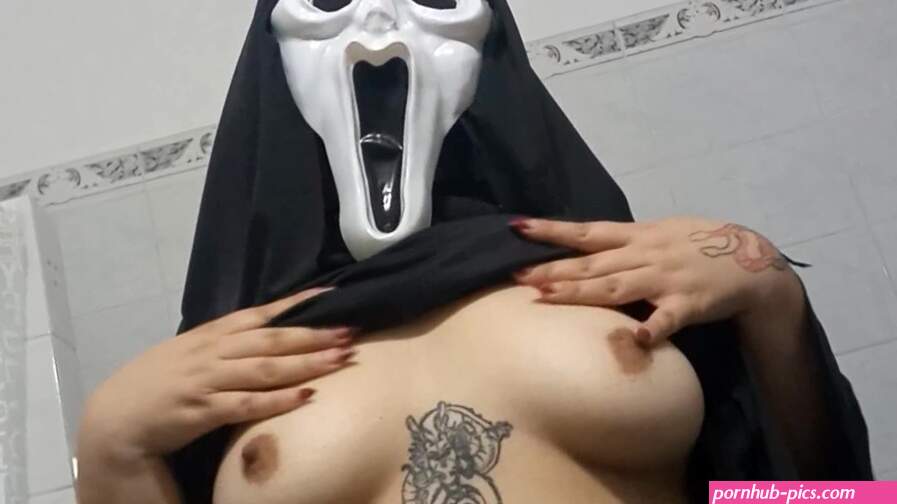 Pov: Descargaste Scream en Ares pero era ésta porno