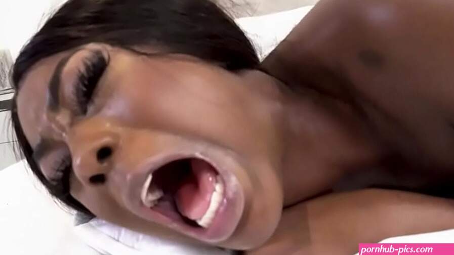 Screaming Ebony chick fucked real hard