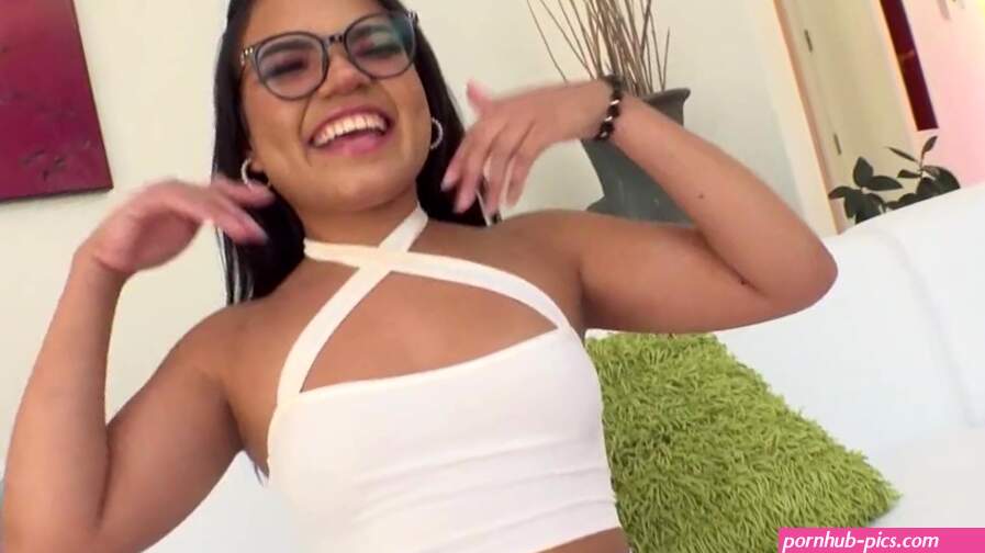 Geile sexy Chica Summer col anaal geneukt door Tommy Pistol