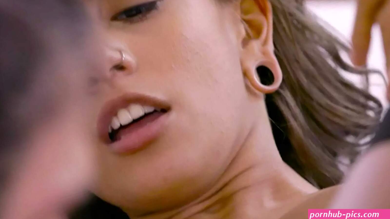 Gargling Sweet Squirt Juice Of Janice Griffith Porn Videos: Free Full HD 1080p XXX-rated Sex Videos 2025