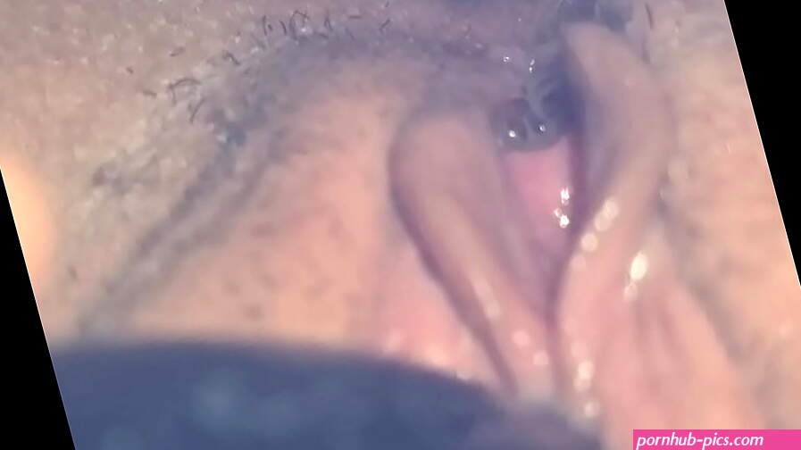 DRIPPING WET PUSSY cuz IM A HORNY SLUT :