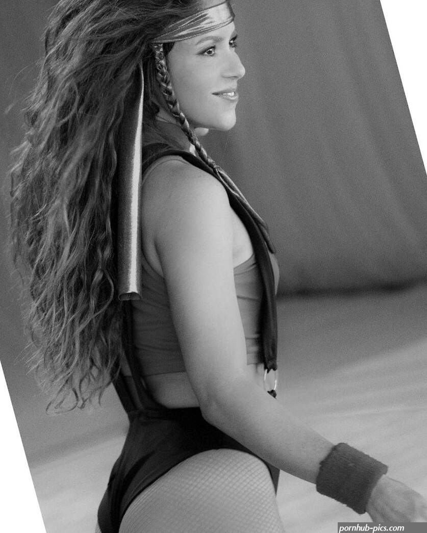 Shakira Sexy Ass On Music Video Sez