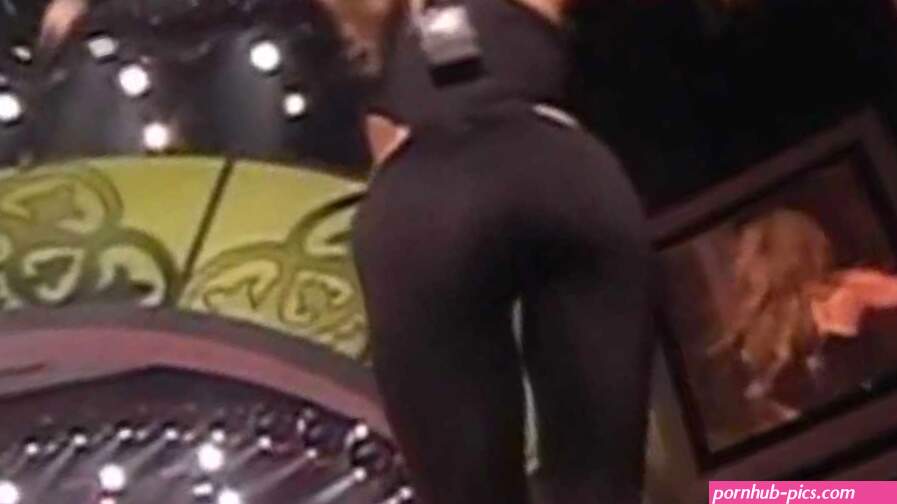 Shakira Butt Shot of the Day