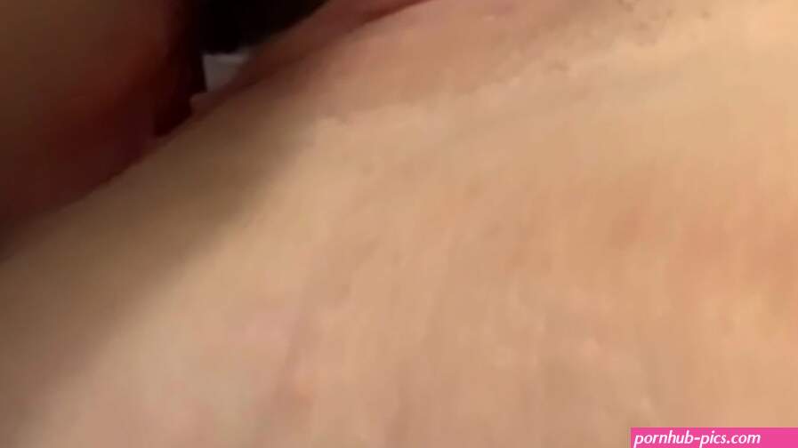 Teen tries to squirt for the first time