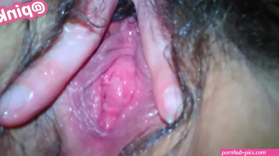 squirt na het orgasme natste poesje ooit edgen clit squirt sap over harige vulva kut