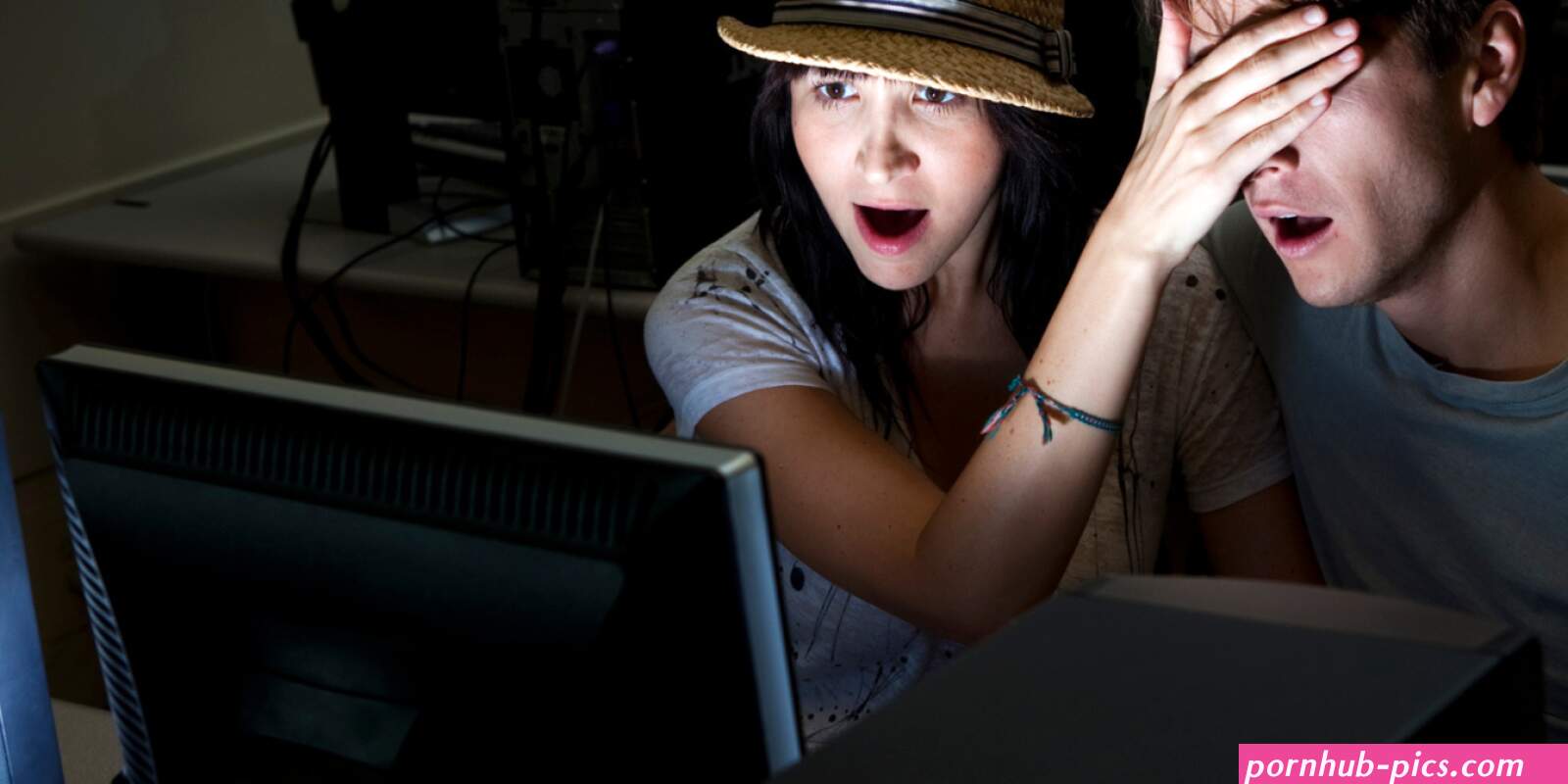 Watching Porn With Your Partner Can Benefit Your Relationship Should You Try It?