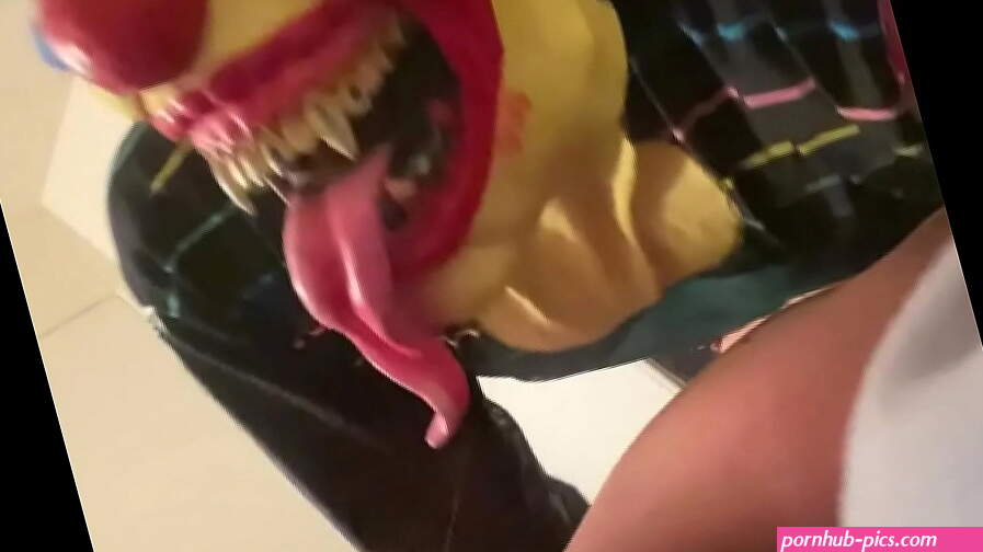 White Slutty IG Model Gets Fucked By A Clown on Spring Break