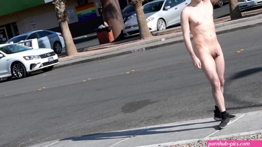 Streaking naked on the Vegas Fruit Loop